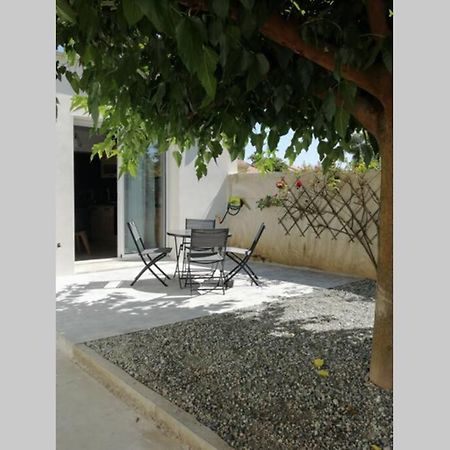 Charmant Appartement Avec Terrasse Pont-de-l'Isere Luaran gambar