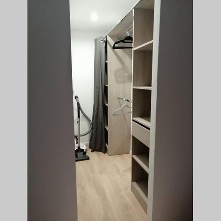 Charmant Appartement Avec Terrasse Pont-de-l'Isere Luaran gambar